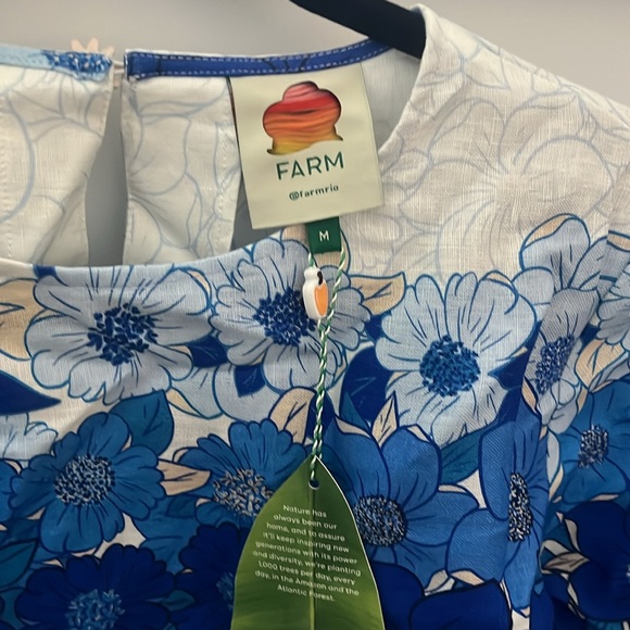 NWT FARMRIO, blue flower crop top size M - Picture 2 of 5